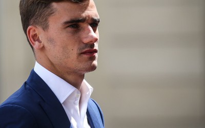 FB体育-三笘薰又当选队内最佳