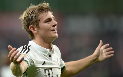 FB体育焦点-佩洛娃与队友撞墙配合美如画