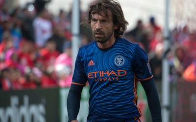 FB体育-凯恩担任队长小组讨论倾听意见